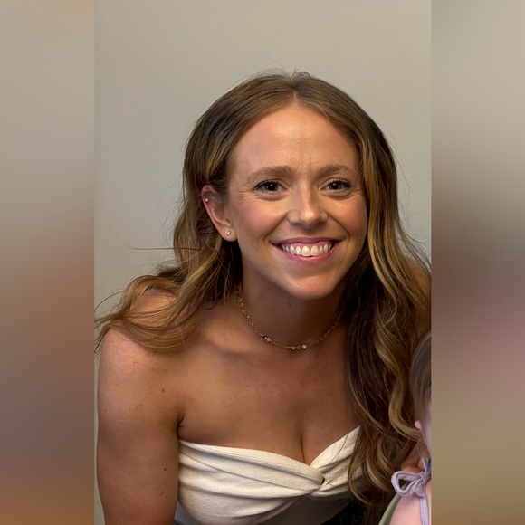 Meet your Posher, Andrea - Picture 1 of 1